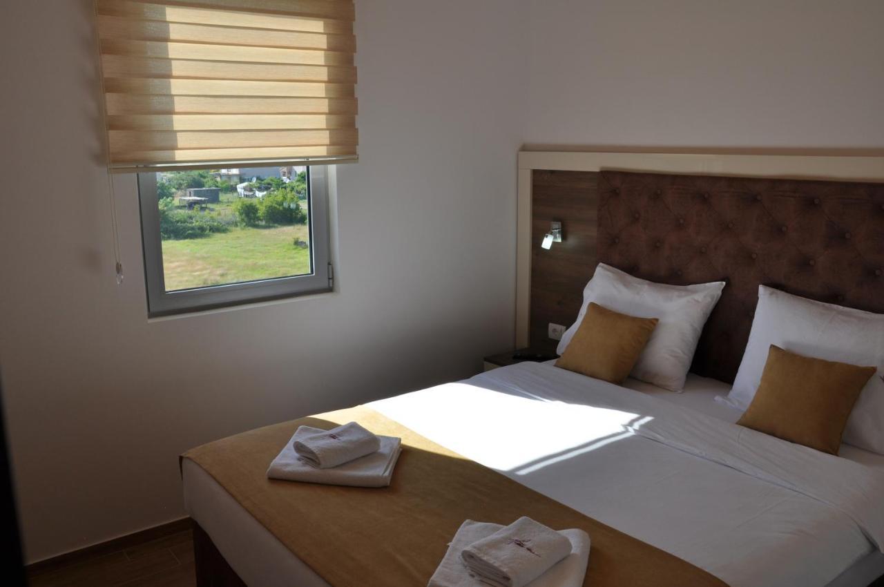 Heaven Lux Ulcinj Hotel Luaran gambar