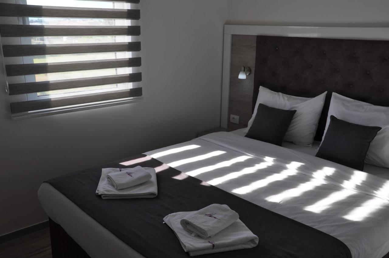 Heaven Lux Ulcinj Hotel Luaran gambar
