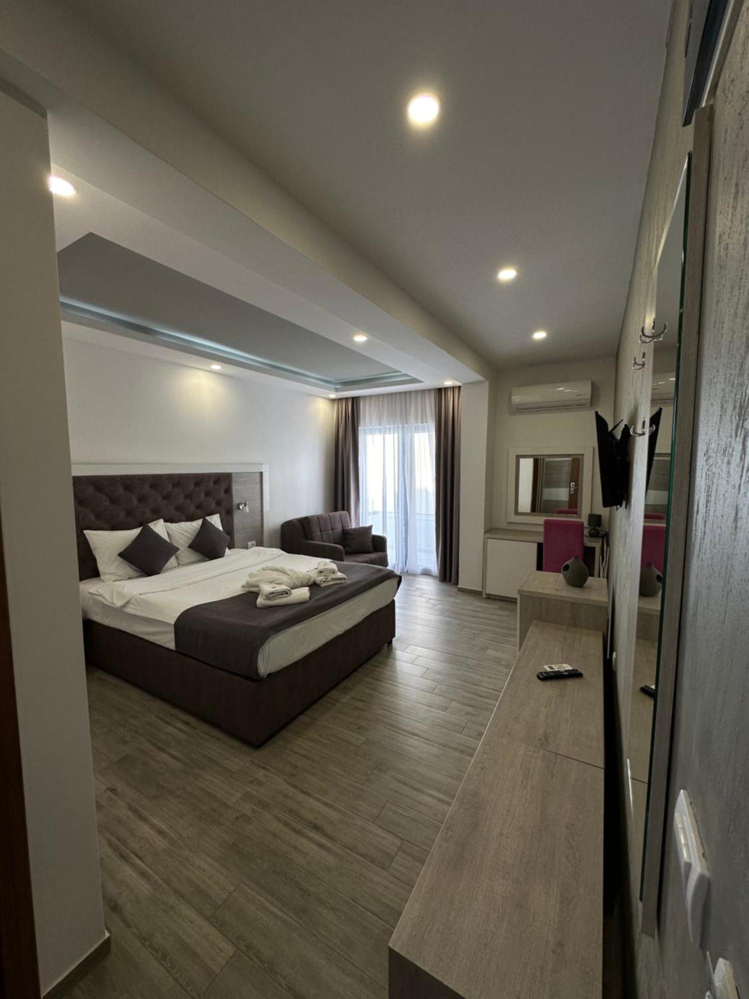 Heaven Lux Ulcinj Hotel Luaran gambar