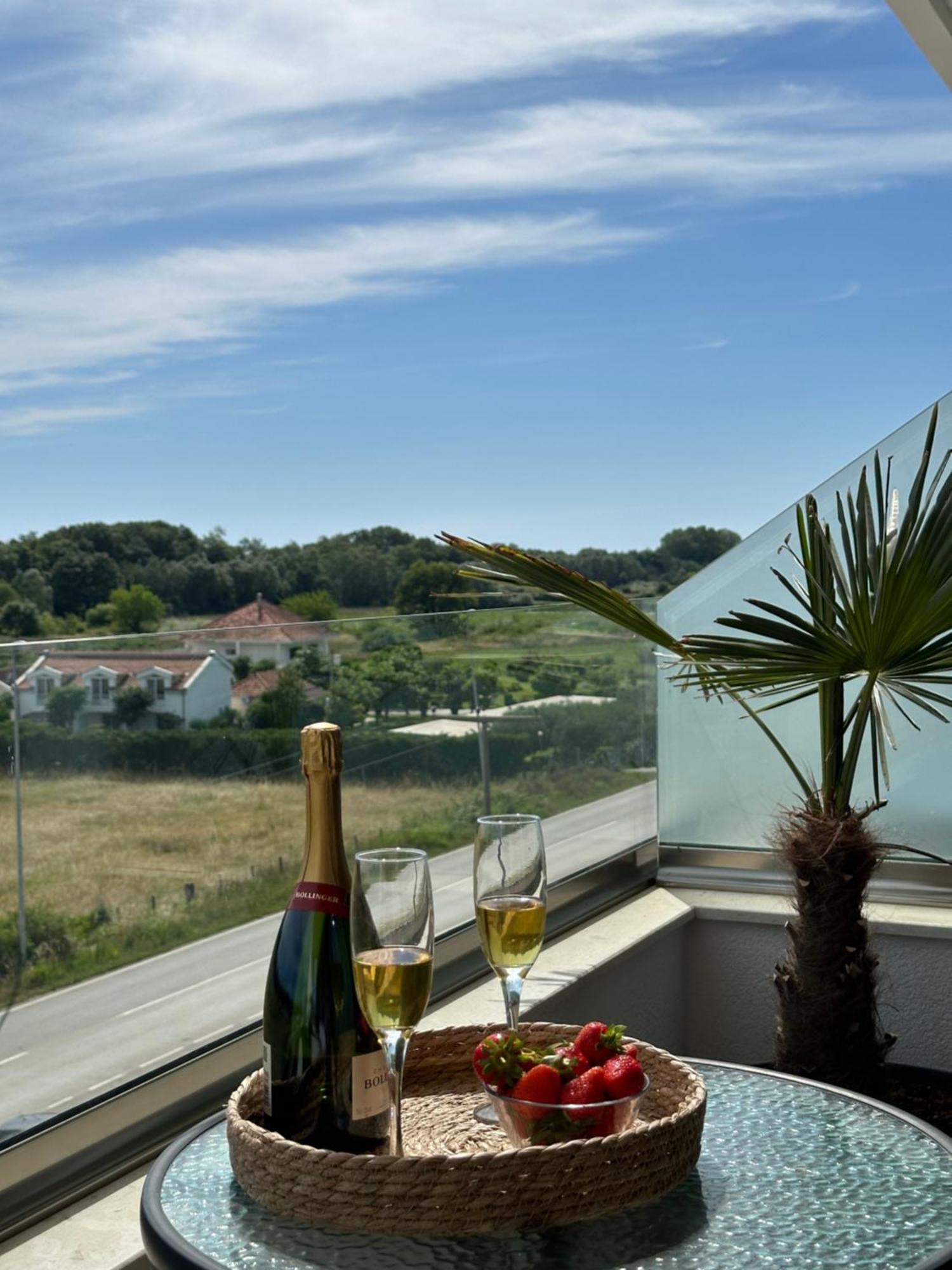 Heaven Lux Ulcinj Hotel Luaran gambar